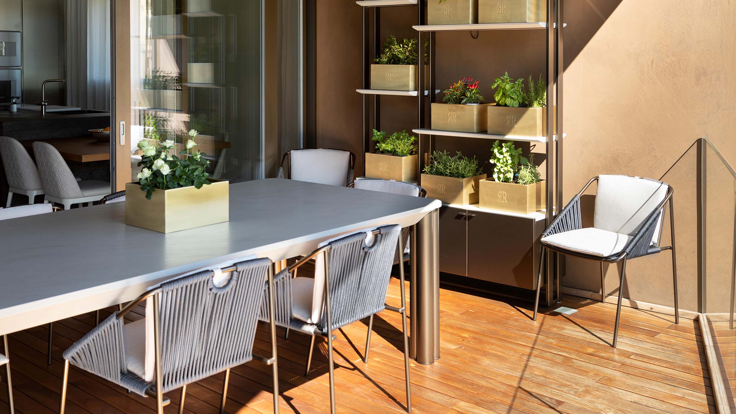 Block one image centered