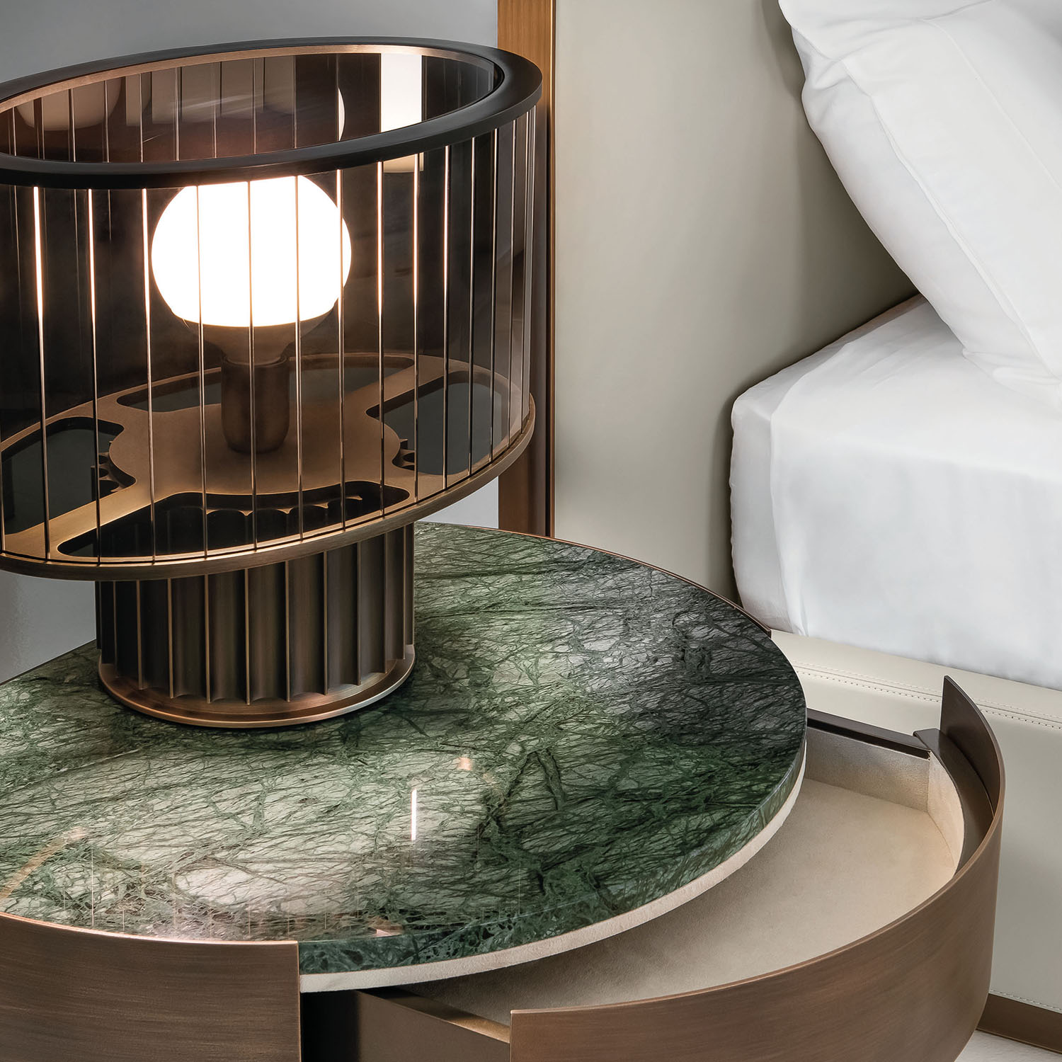 Block one image centered