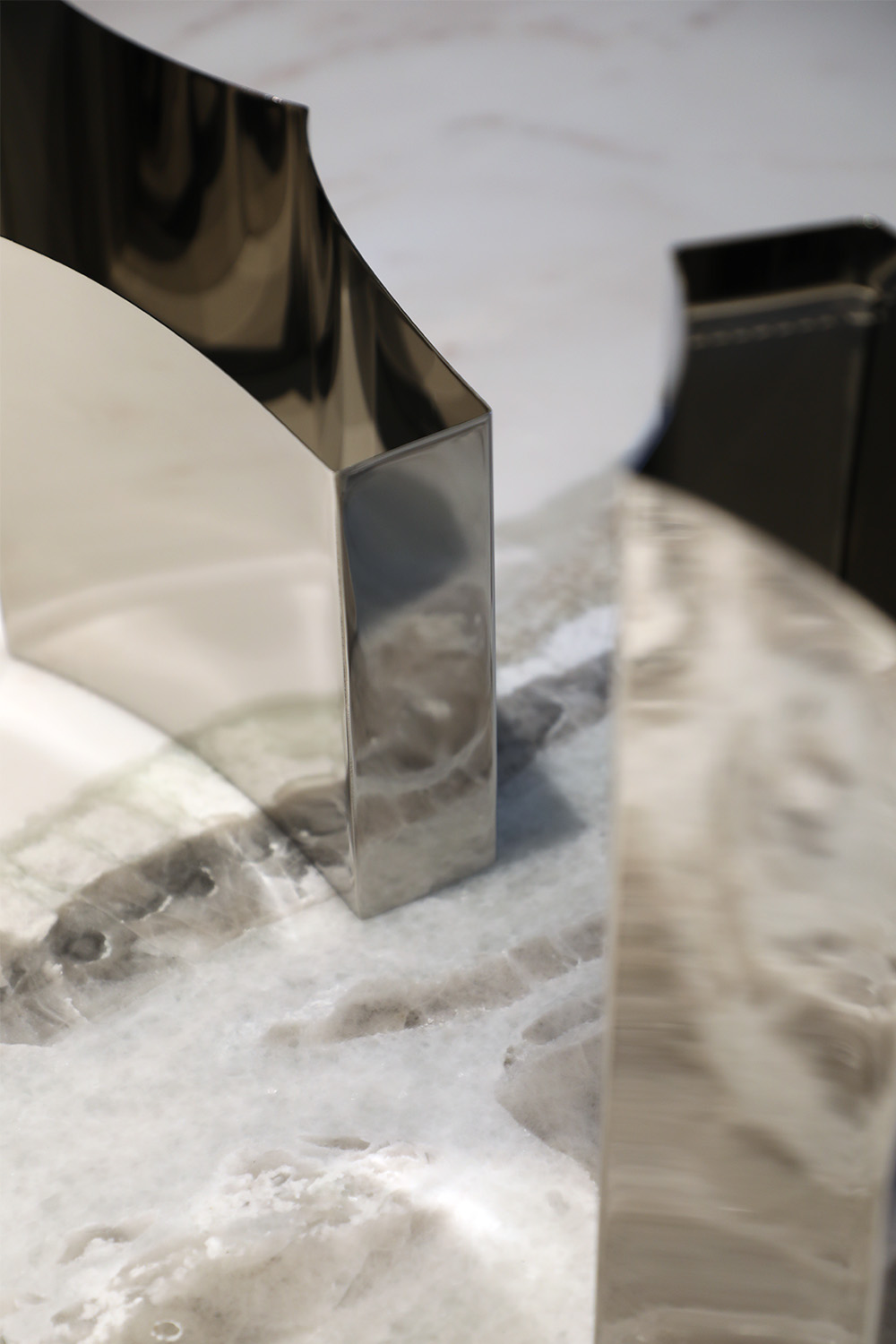 Block one image left