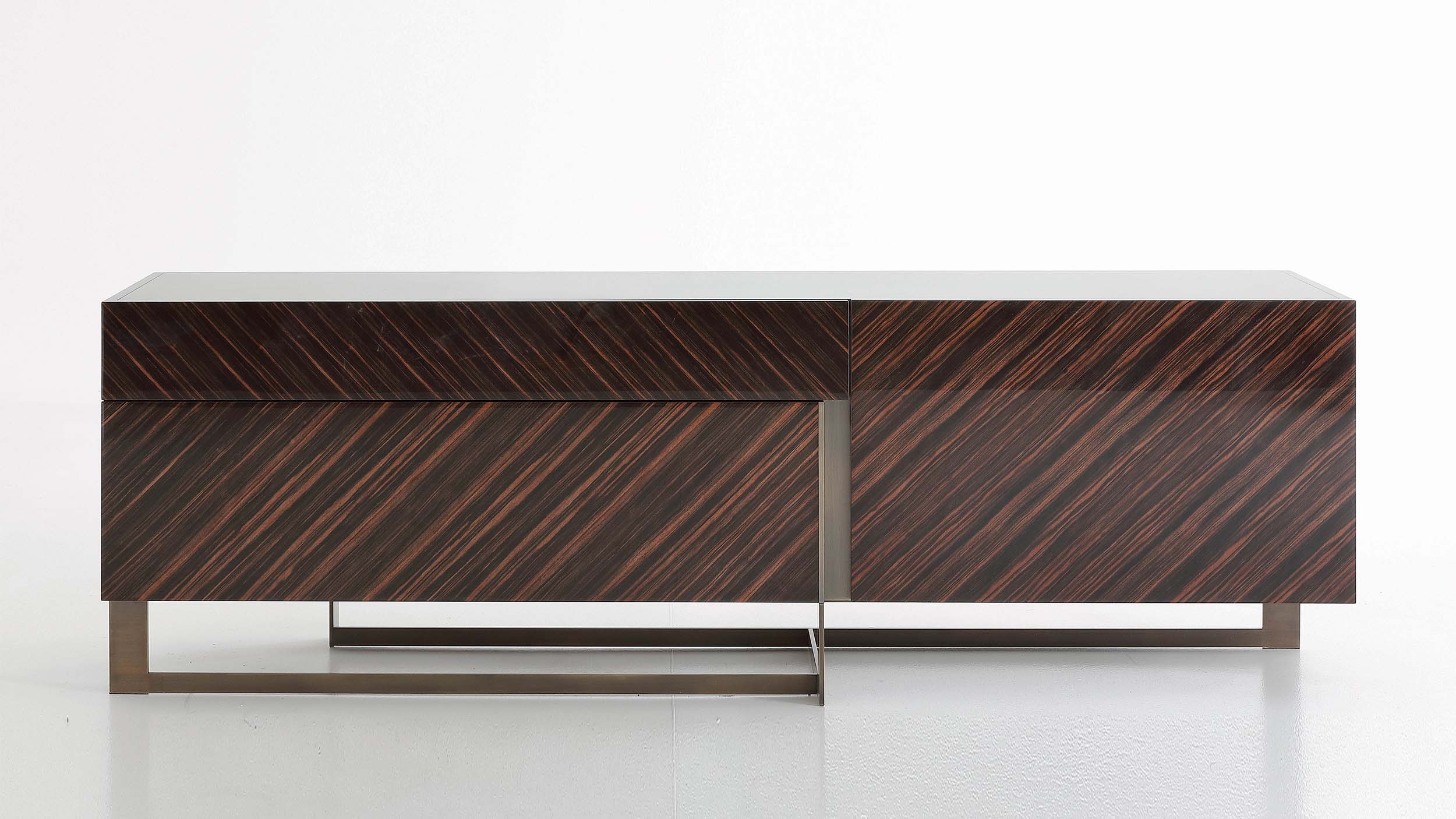 Block one image centered