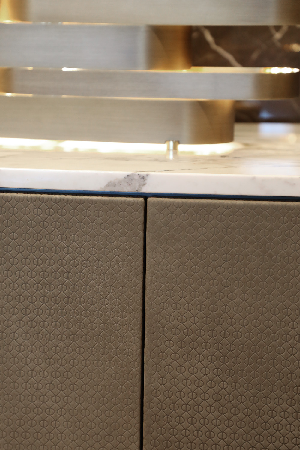 Block one image right