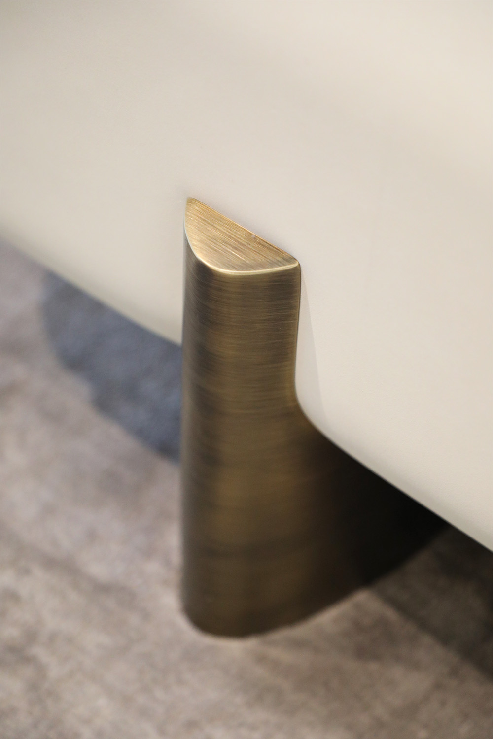 Block one image right