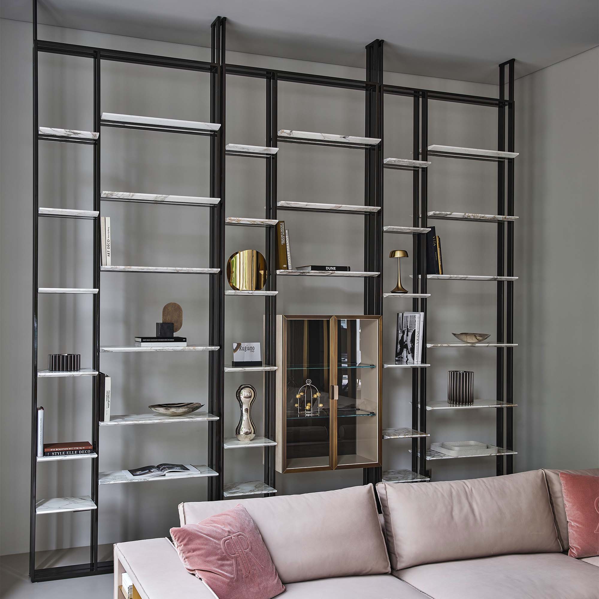 Block one image centered