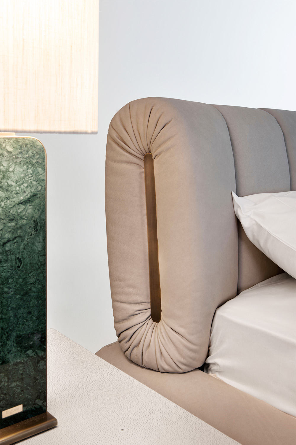 Block one image right