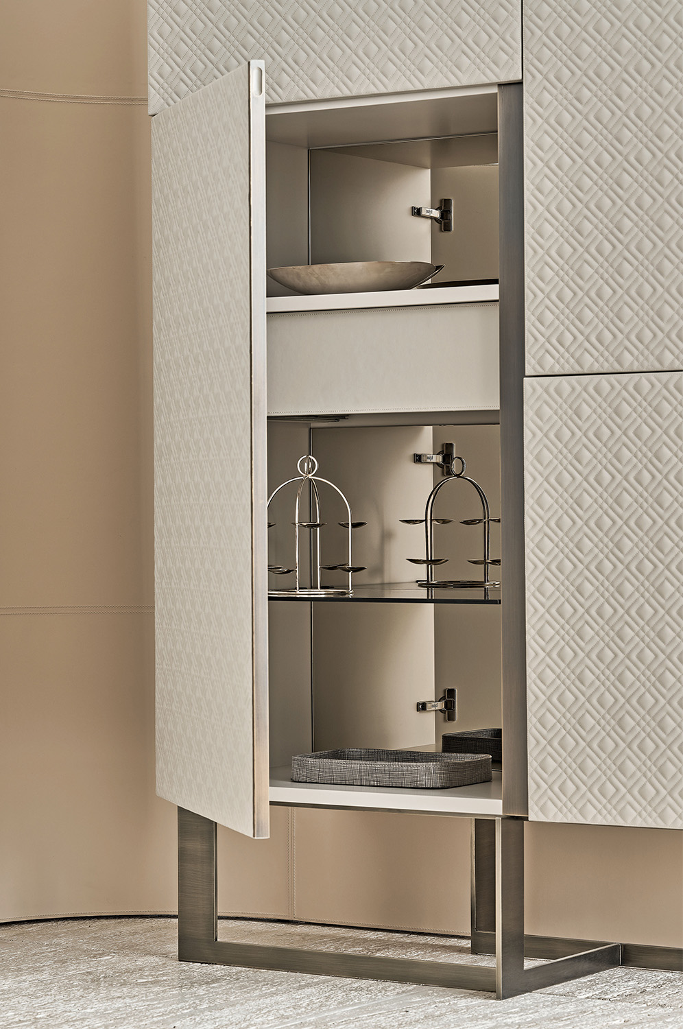 Block one image left