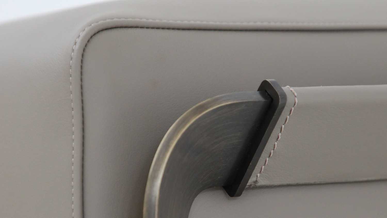 Block one image centered