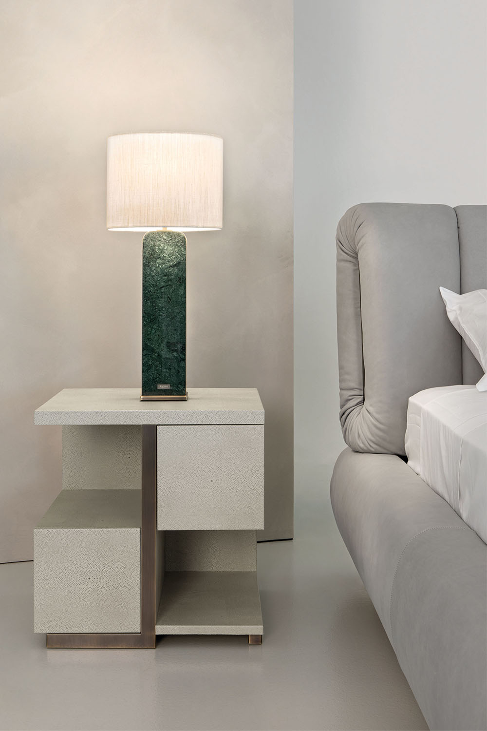 Block one image left